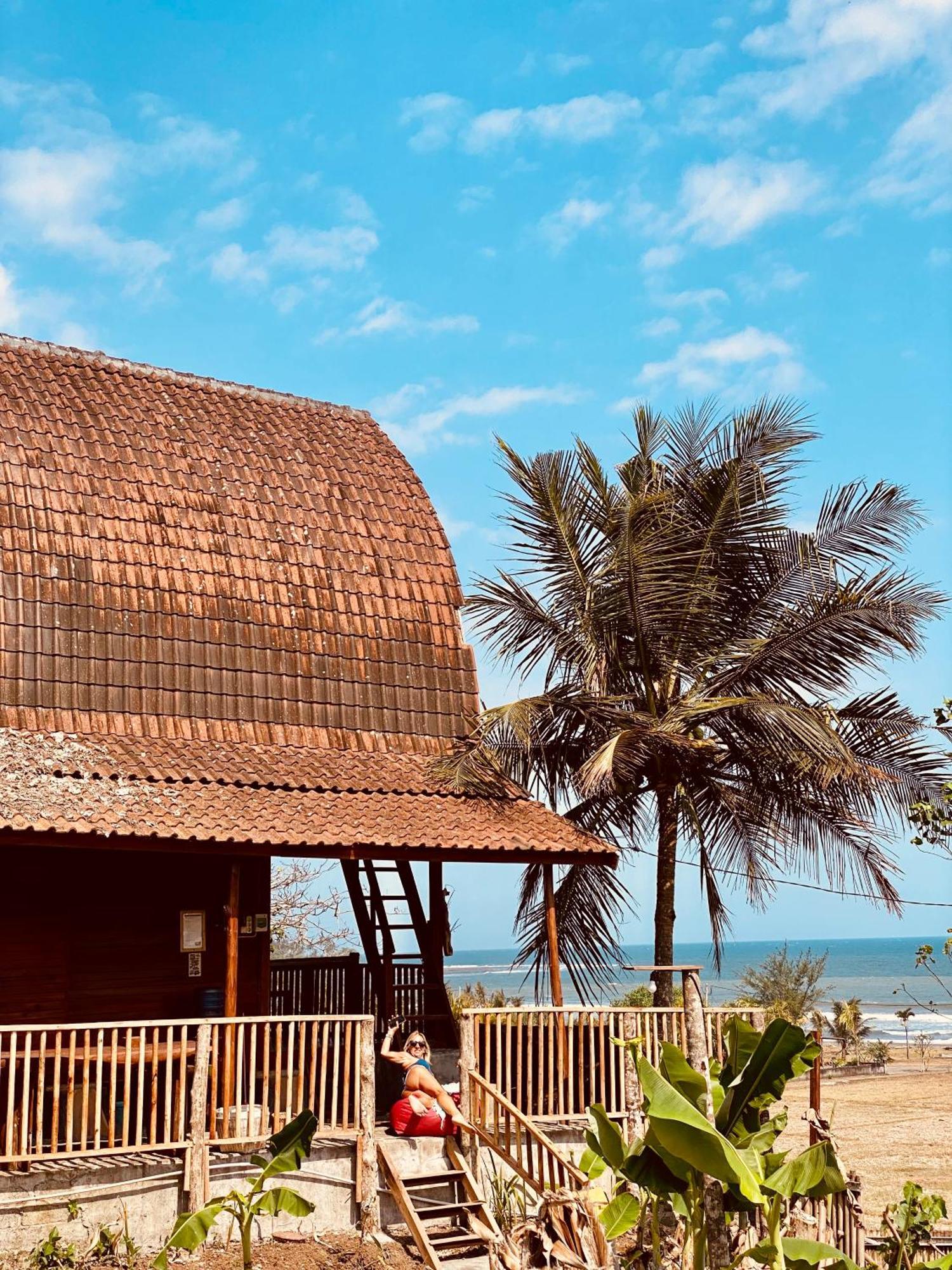 Dikaloha Surfschool And Stay Airsatang Dış mekan fotoğraf